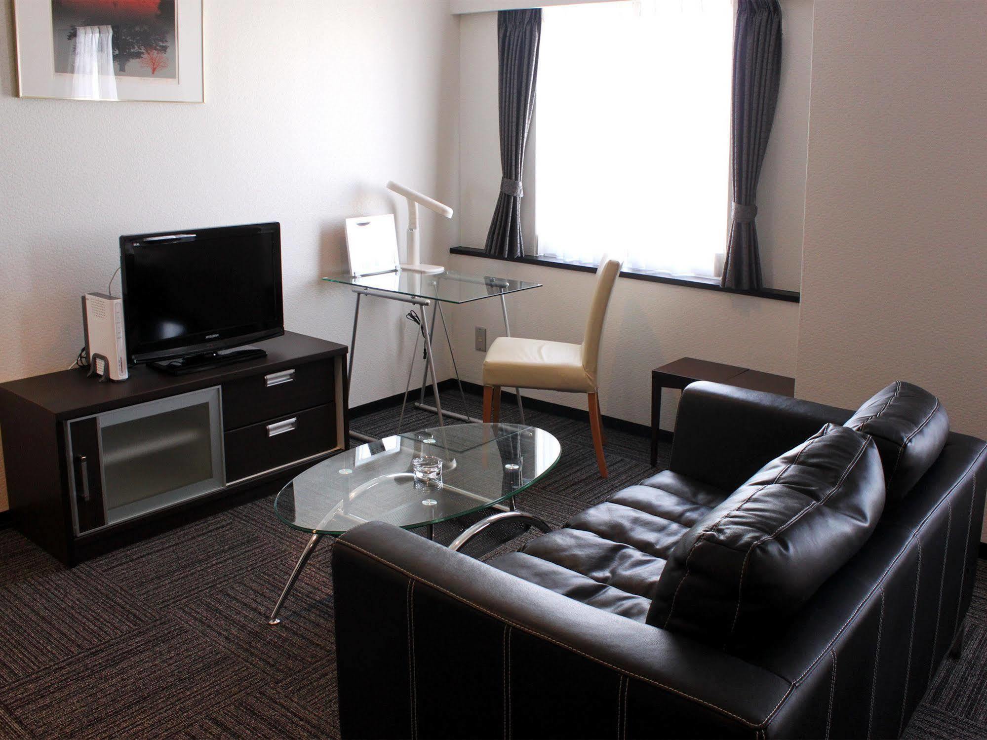 Hotel Livemax Budget Iyo Mishima Shikokuchuo Exteriör bild